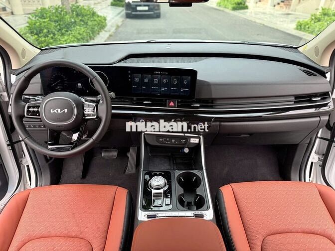 Kia Carnival Signature 2026 Trắng 7 chỗ
