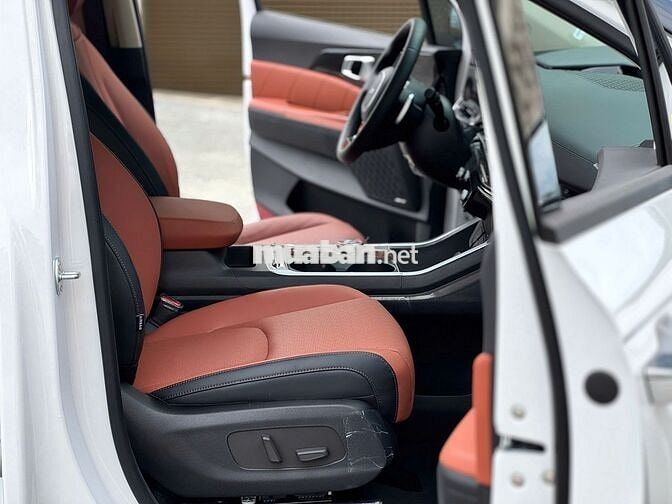 Kia Carnival Signature 2026 Trắng 7 chỗ