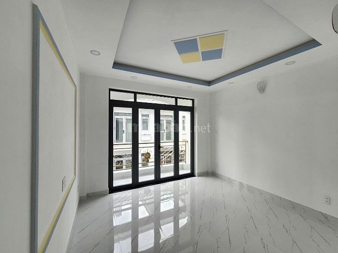 Nhà mới xây hiện đại, 3 lầu, 4 phòng ngủ