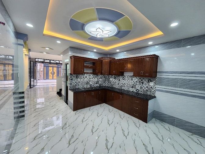 Nhà mới xây hiện đại, 3 lầu, 4 phòng ngủ