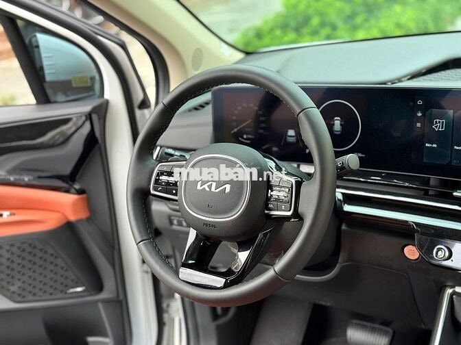 Kia Carnival Signature 2026 Trắng 7 chỗ