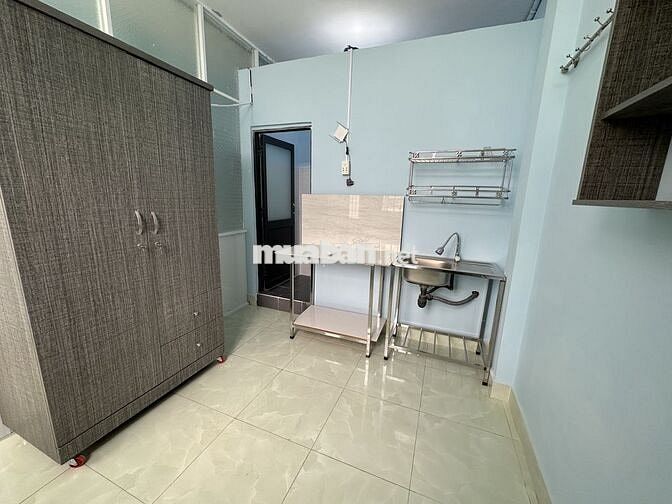 Phòng Bùi Đình Tuý, có BAN CÔNG, full nội thất