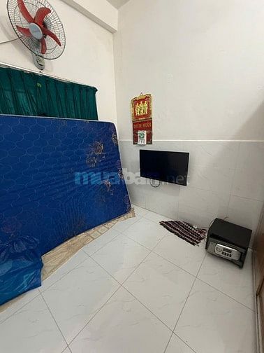 CHO THUÊ TẦNG TRỆT FULL NỘI THẤT,RIÊNG TƯ,SẠCH SẼ, DỌN VÀO Ở NGAY