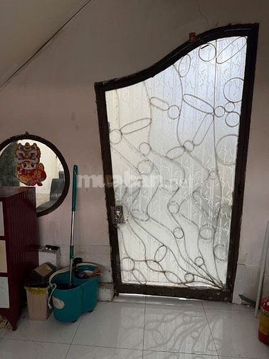CHO THUÊ TẦNG TRỆT FULL NỘI THẤT,RIÊNG TƯ,SẠCH SẼ, DỌN VÀO Ở NGAY