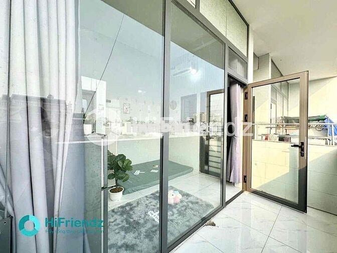 STUDIO BAN CÔNG LỚN, SẴN NỘI THẤT CƠ BẢN QUA ĐẠI HỌC VĂN HIẾN 5P ĐI XE