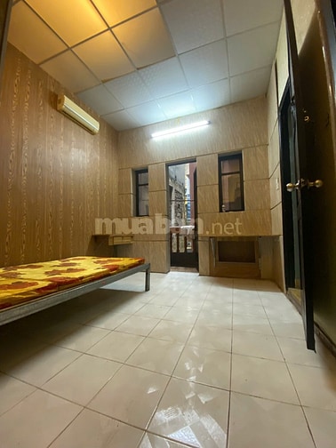 Vị trí đắc địa - đầy đủ tiện nghi - giá cả hợp lí