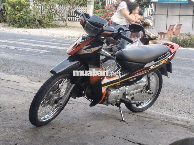 Yamaha Sirius Đen cam Xe số