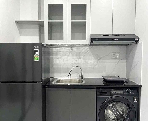 Cho thuê căn hộ cao cấp 1 phòng ngủ tách bếp ban công rộng rãi