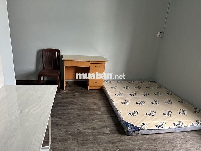 Phòng ngay cổng ĐH Văn Lang, full nội thất, cửa sổ bao thoáng