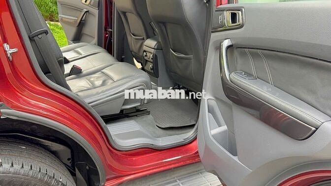 Ford Everest Titanium 2016 Đỏ 7 chỗ