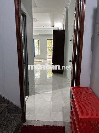 Phòng siu rộng Đặng Thuỳ Trâm, ngay cổng ĐH Văn Lang, full nội thất