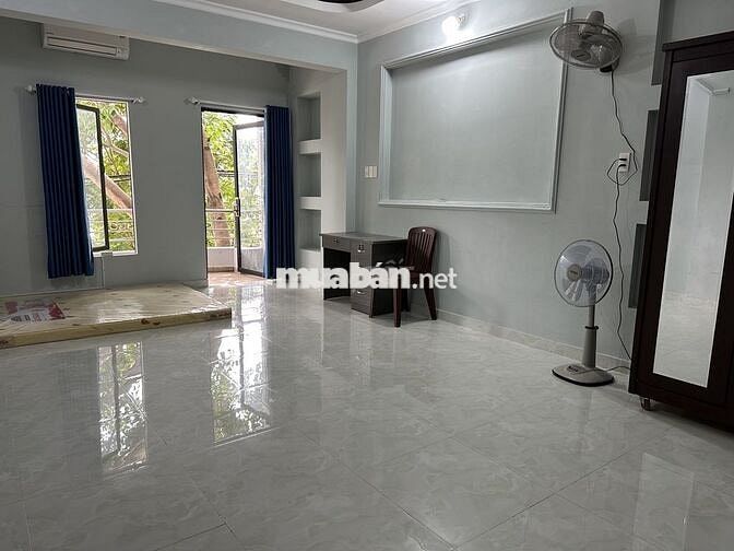 Phòng siu rộng Đặng Thuỳ Trâm, ngay cổng ĐH Văn Lang, full nội thất