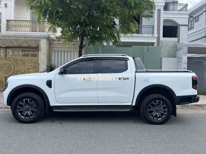 Ford Ranger Wildtrak Trắng Việt Nam