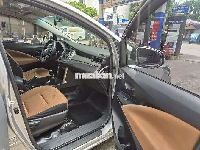 Toyota Innova 2020 Bạc 97.000 km
