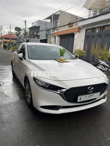 Mazda Mazda 3 Deluxe 2022 Trắng 70000 km