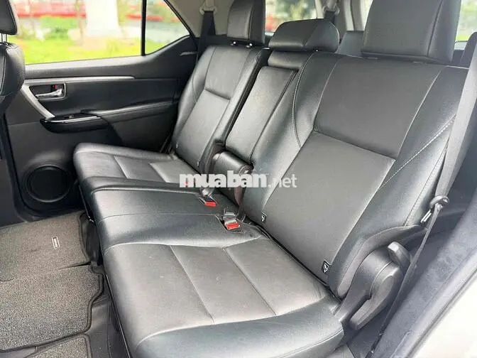 Toyota Fortuner 2024 2.7V 2 cầu Trắng 14.000km