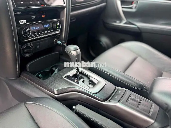 Toyota Fortuner 2024 2.7V 2 cầu Trắng 14.000km