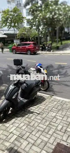 Yamaha R15M 2023 Đen trắng