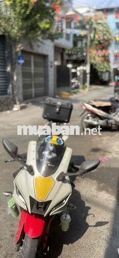 Yamaha R15M 2023 Đen trắng