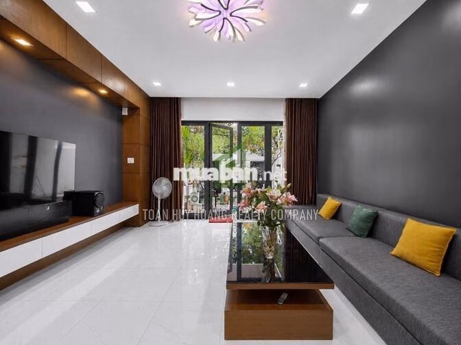 Cho thuê nhà đẹp khu Nam Việt Á