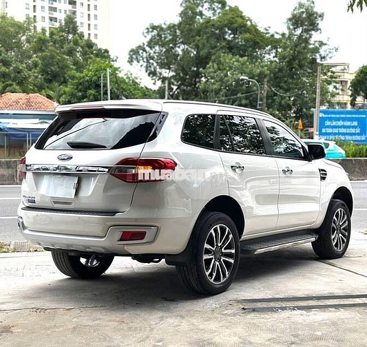 Ford Everest Titanium 1 cầu 2022-67000km