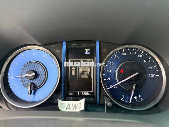 Toyota Fortuner 2024 2.7V 2 cầu Trắng 14.000km