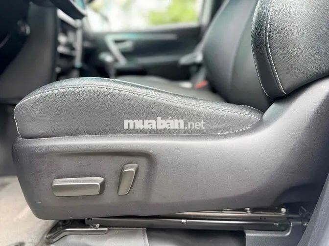 Toyota Fortuner 2024 2.7V 2 cầu Trắng 14.000km