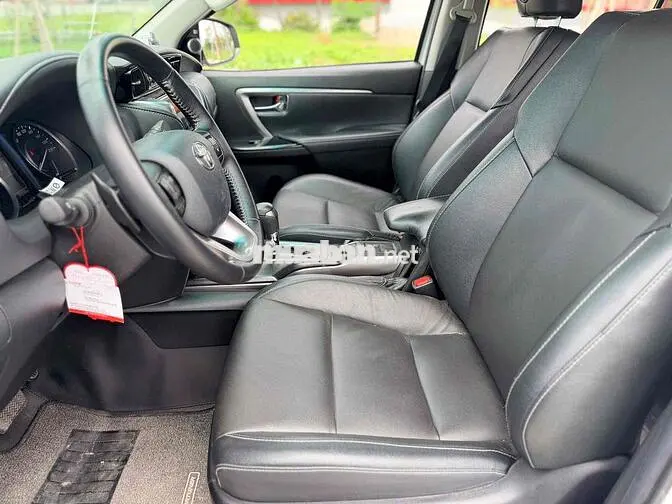 Toyota Fortuner 2024 2.7V 2 cầu Trắng 14.000km