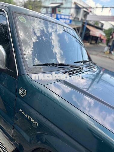 Mitsubishi Pajero 7 chỗ màu Xanh