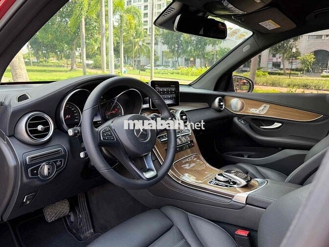 Mercedes GLC250 4Matic 2019 Limited Đỏ