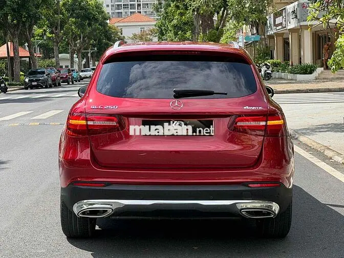 Mercedes GLC250 4Matic 2019 Limited Đỏ