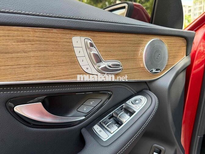 Mercedes GLC250 4Matic 2019 Limited Đỏ
