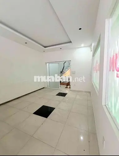 CHO THUÊ NHÀ MAT TIEN ĐUONG 3/2 Q.11