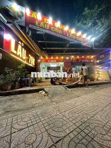 cho thuê mặt bằng hoặc là sang nhượng. và ký hợp đồng lâu dài. LH.