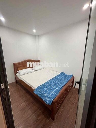 Căn 2 phòng ngủ ở 3-4 người sát đầu cầu Rồng cách biển Mỹ Khê 600 mét
