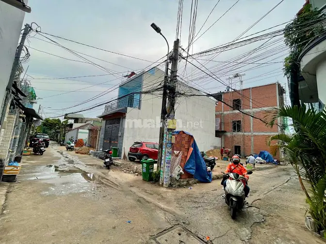 BÁN ĐẤT: Giá 4,3tỷ TL ( Góc 2 Mặt Đường )