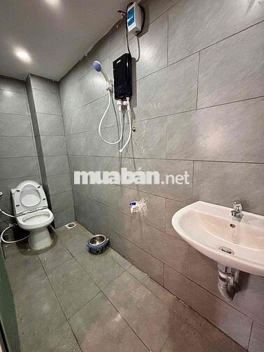 Căn 2 phòng ngủ ở 3-4 người sát đầu cầu Rồng cách biển Mỹ Khê 600 mét