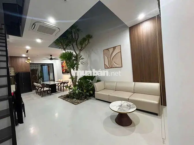 RẤT ĐẸP- CHO THUÊ NHÀ 3 TẦNG: ĐƯỜNG NƯỚC MẶN - HỒ BƠI - 4 phòng - 5wc