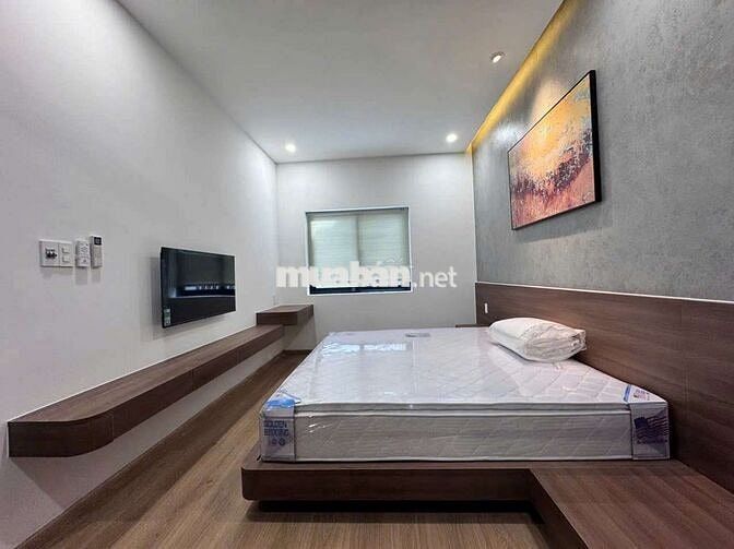 RẤT ĐẸP- CHO THUÊ NHÀ 3 TẦNG: ĐƯỜNG NƯỚC MẶN - HỒ BƠI - 4 phòng - 5wc