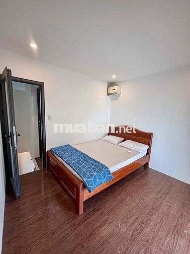 Căn 2 phòng ngủ ở 3-4 người sát đầu cầu Rồng cách biển Mỹ Khê 600 mét