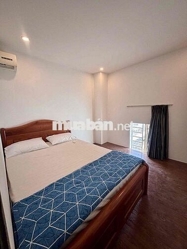 Căn 2 phòng ngủ ở 3-4 người sát đầu cầu Rồng cách biển Mỹ Khê 600 mét