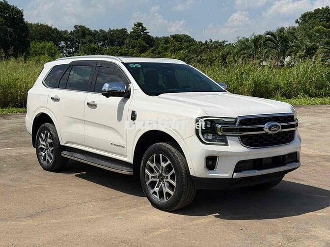 Ford Everest Titanium 4x4 2023 bao đẹp