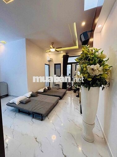Căn 3 phòng ngủ ở 3-5 người sát đầu cầu Rồng cách biển Mỹ Khê 600 mét