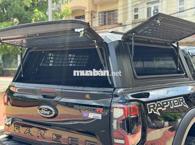 Ford Raptor 2025 đi lướt, lên phụ kiện