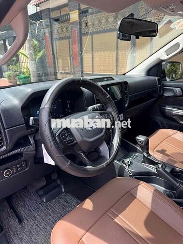 Ford Ranger XLS AT 2025 Xám lên nhiều phụ kiện