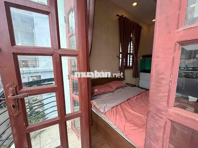 Cho thuê căn hộ Studio Ban công Q4 gần ĐH Luật, ĐH Nguyễn Tất Thành