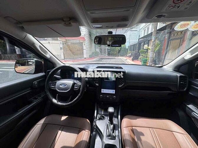 Ford Ranger XLS AT 2025 Xám lên nhiều phụ kiện
