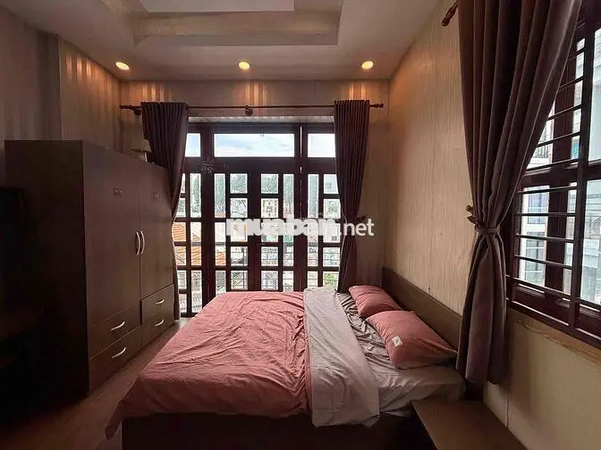 Cho thuê căn hộ Studio Ban công Q4 gần ĐH Luật, ĐH Nguyễn Tất Thành