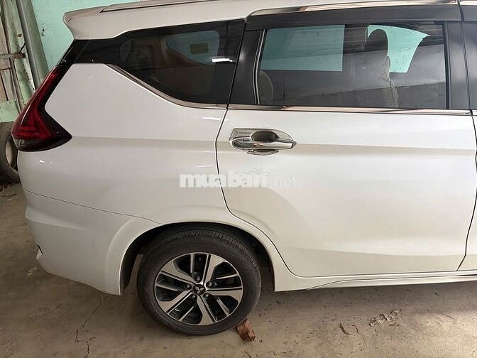 Mitsubishi Xpander 7 chỗ Tự động Trắng