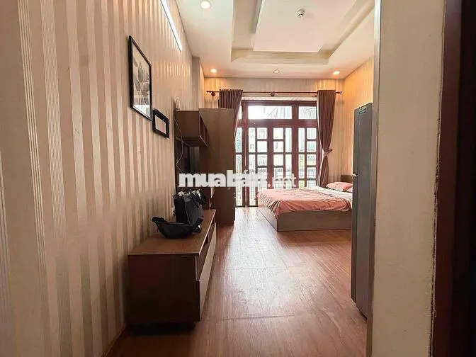 Cho thuê căn hộ Studio Ban công Q4 gần ĐH Luật, ĐH Nguyễn Tất Thành